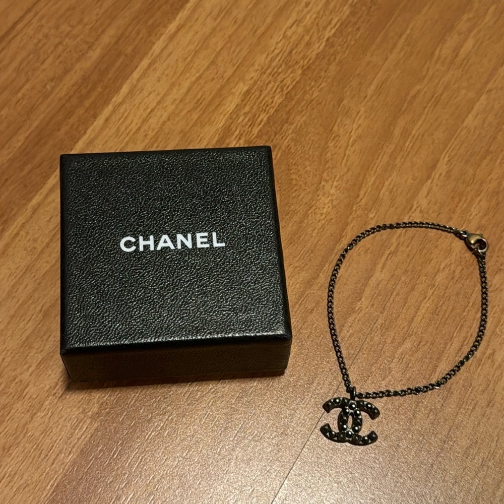 Authentic Chanel 2005 Gun Metal CC Bracelet - Picture 4 of 4